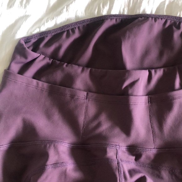 Purple maternity legging (Capri) - Picture 5 of 5